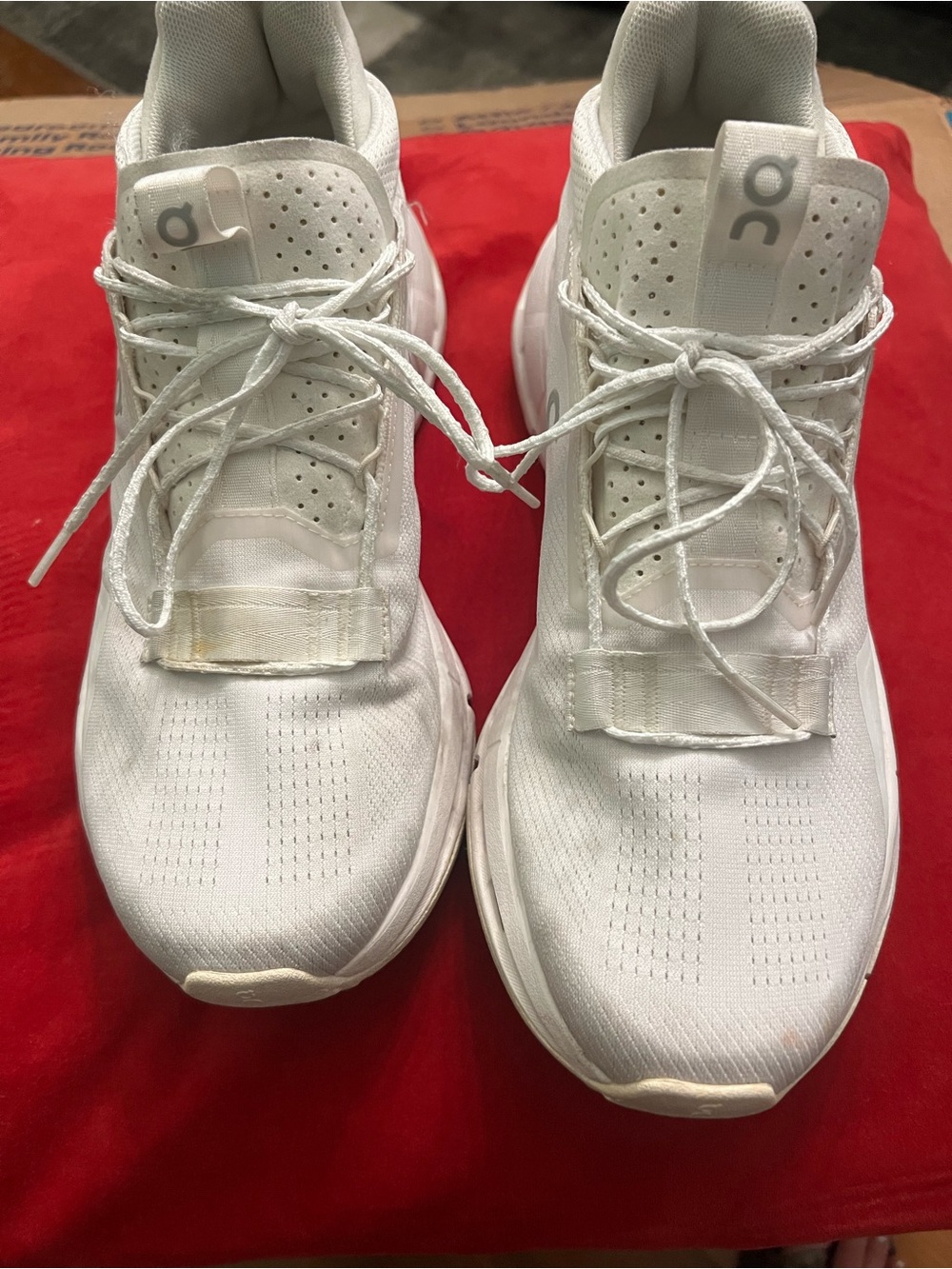 On Cloud White Women's Sneakers USW9